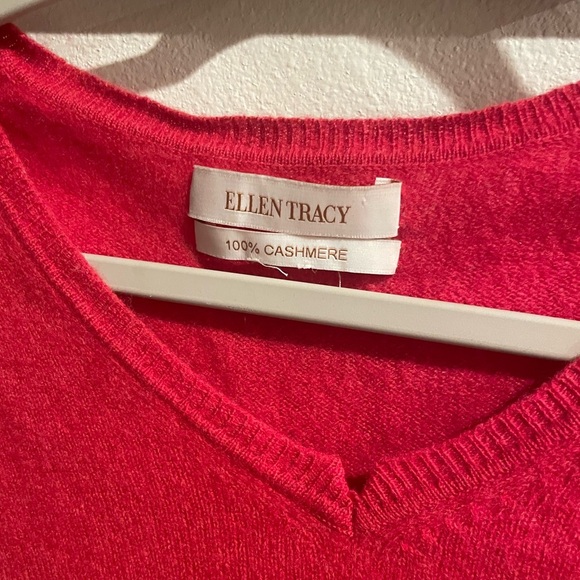 Ellen Tracy cashmere sweater red v-neck pullover size Small - Picture 2 of 8
